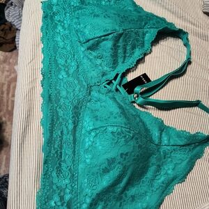 NWT Plus Size Elegant Teal Lace Bralette